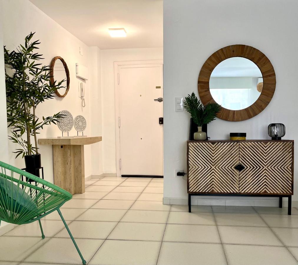 Modern Apartment On The Beach With Pool Calpe Eksteriør billede