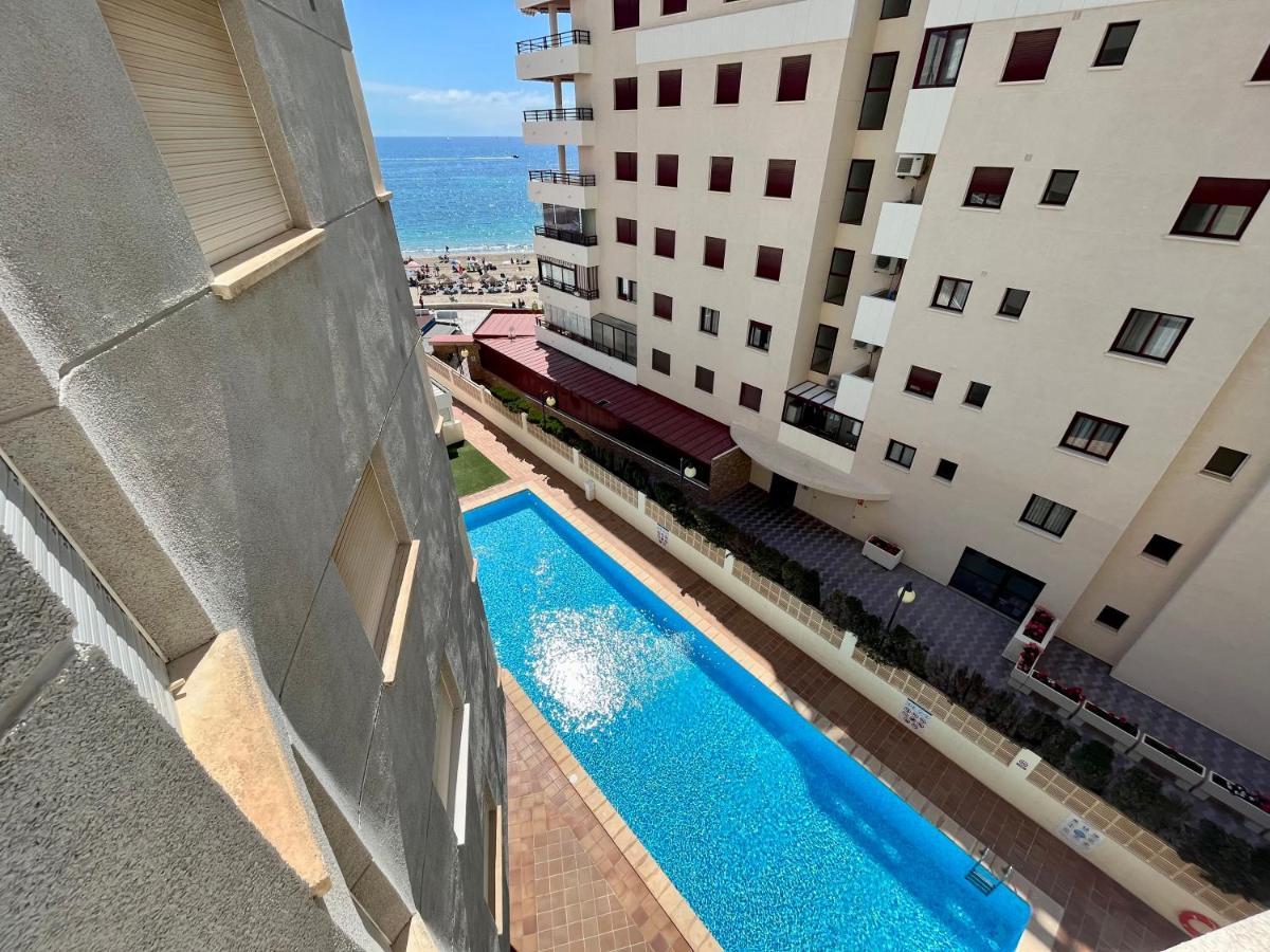 Modern Apartment On The Beach With Pool Calpe Eksteriør billede