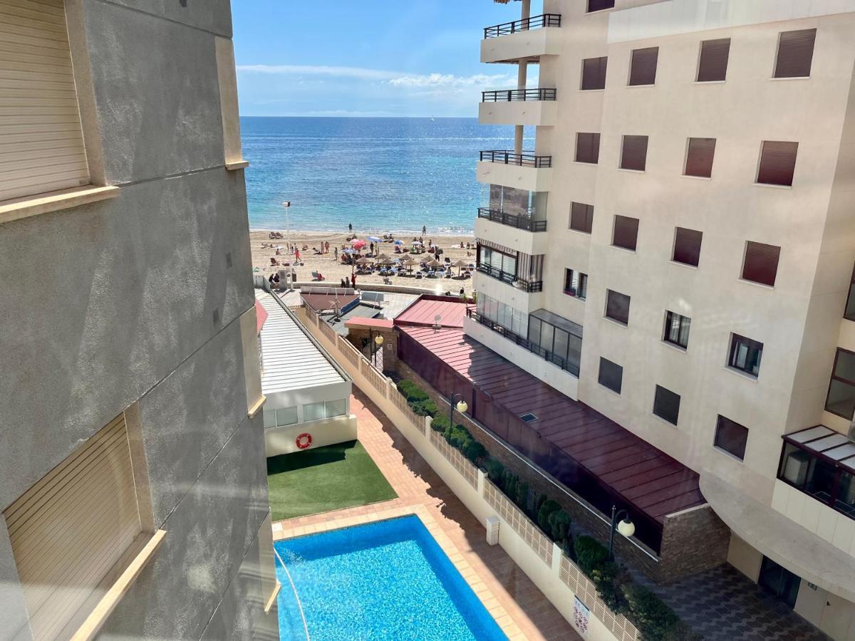 Modern Apartment On The Beach With Pool Calpe Eksteriør billede