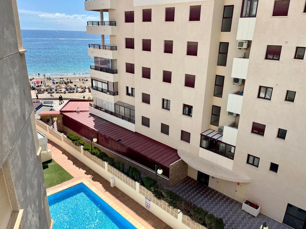Modern Apartment On The Beach With Pool Calpe Eksteriør billede